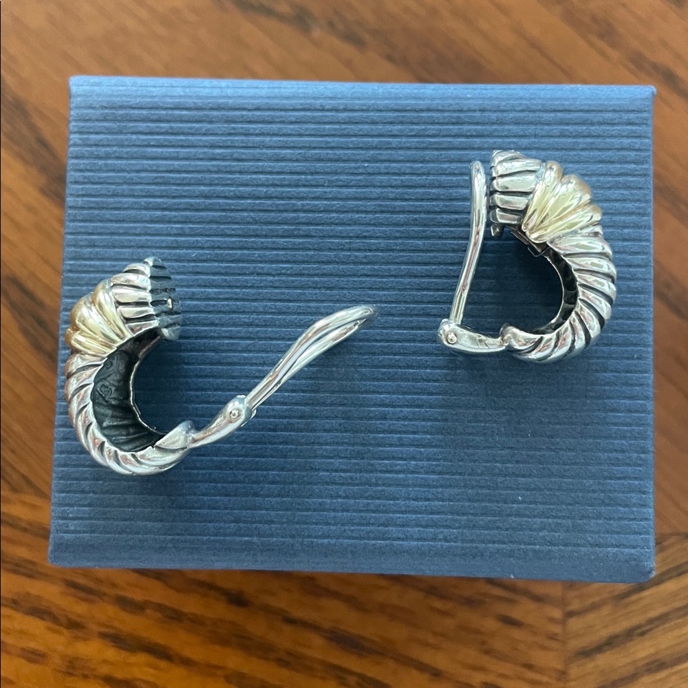 David Yurman Vintage lever backs - Picture 5 of 5